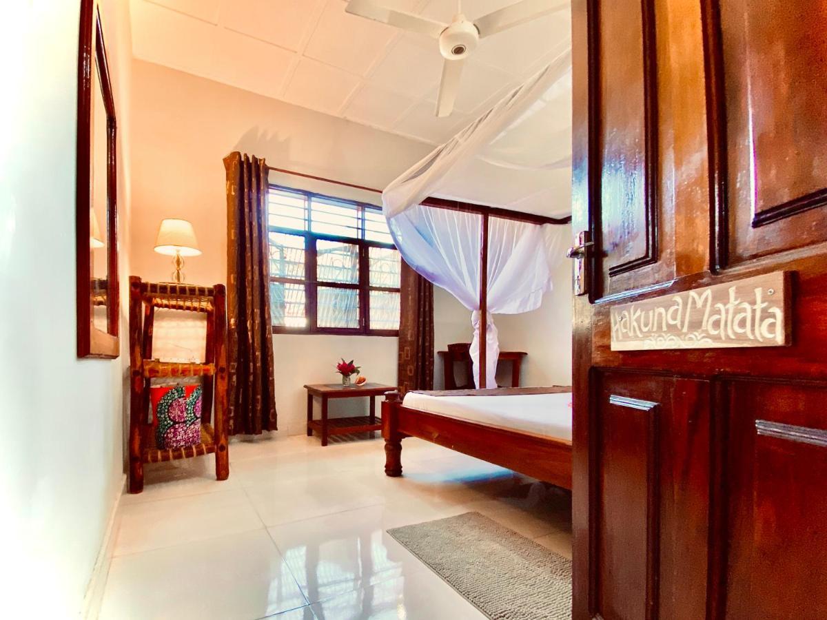 بويجو Villa Orchid Beach Guest House المظهر الخارجي الصورة