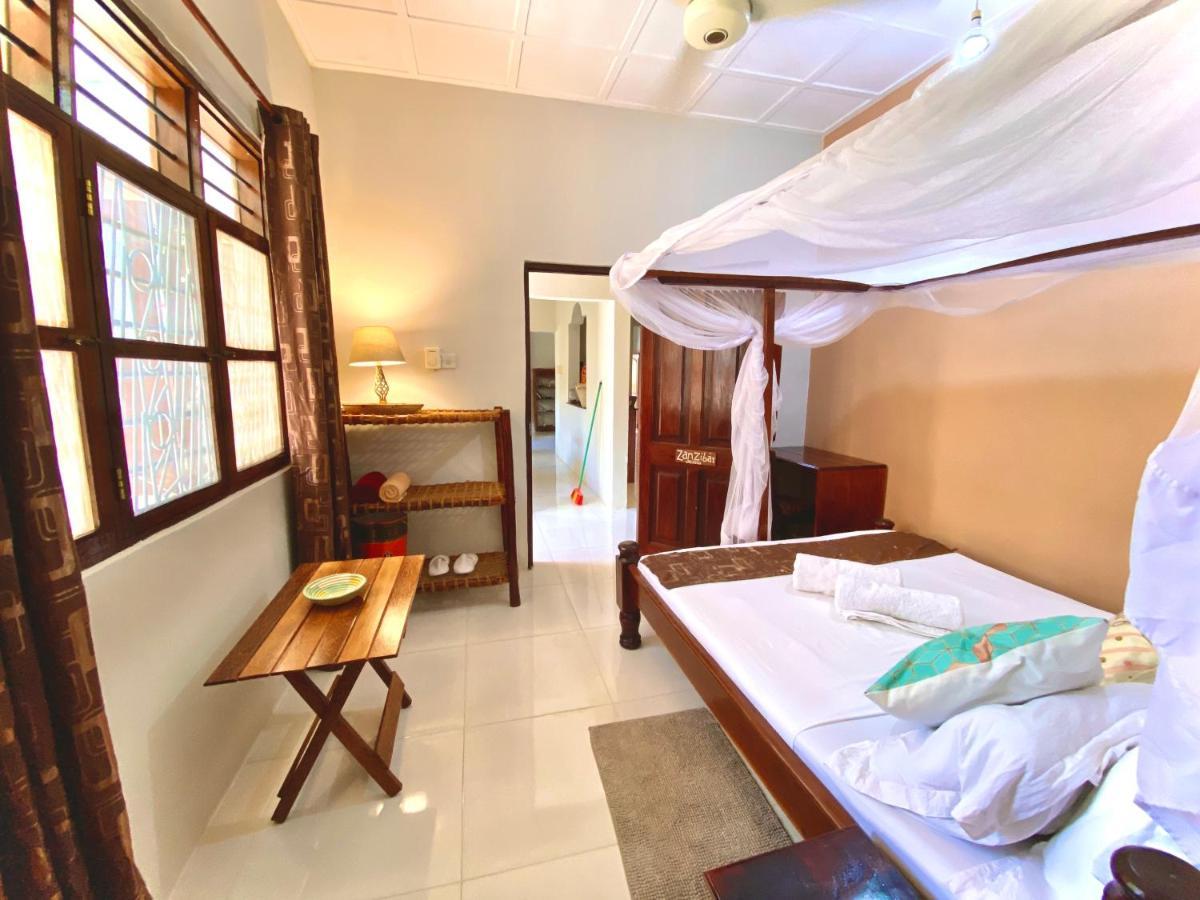 بويجو Villa Orchid Beach Guest House المظهر الخارجي الصورة